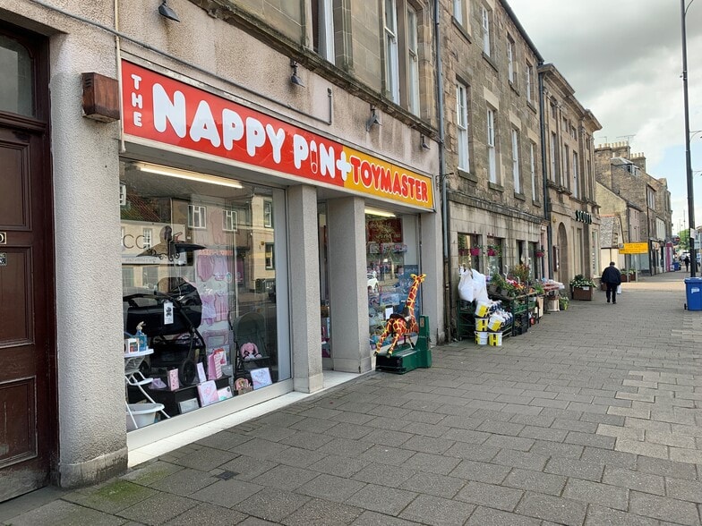 60-62 Bonnygate, Cupar for sale - Building Photo - Image 1 of 1