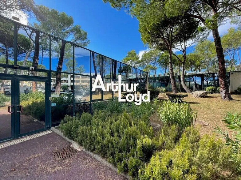 Office in SOPHIA ANTIPOLIS for sale - Building Photo - Image 2 of 9