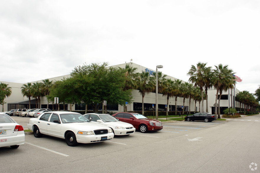 6600 Congress Ave, Boca Raton, FL for lease - Building Photo - Image 3 of 6