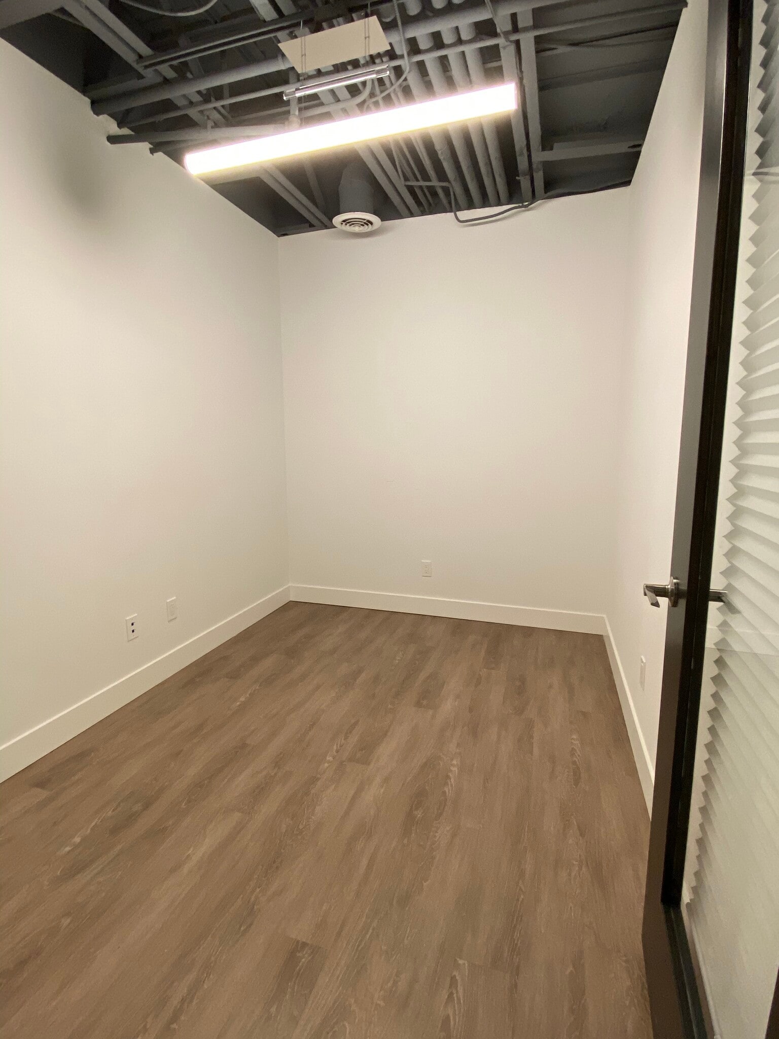 1035 Pearl St, Boulder, CO for lease Interior Photo- Image 1 of 2