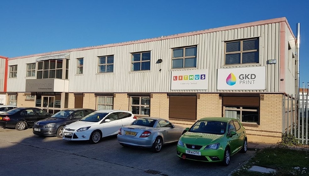 15 Strawberry St, Hull for sale - Primary Photo - Image 1 of 1