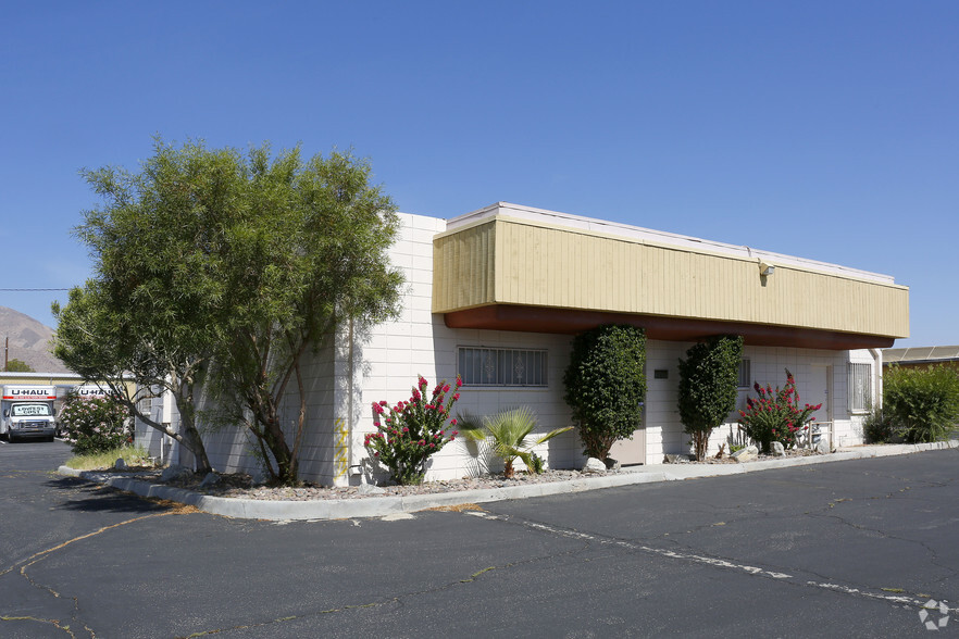 3455 N Indian Canyon Dr, Palm Springs, CA for lease - Primary Photo - Image 1 of 4