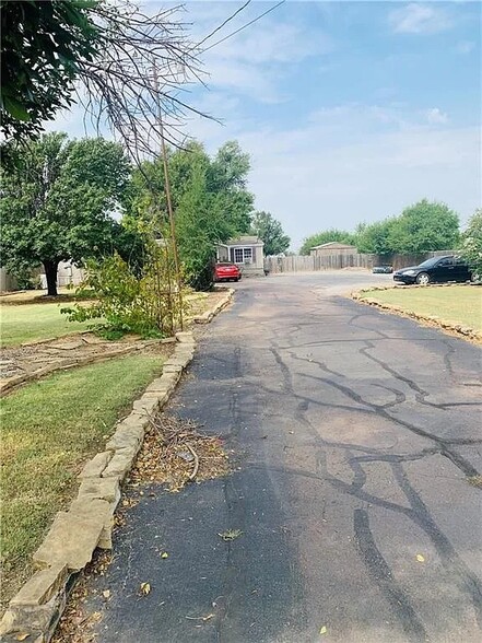 1205 S Main St, Altus, OK for sale - Building Photo - Image 3 of 12