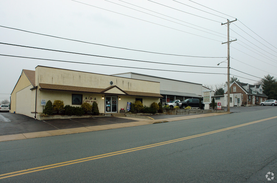 871 N Hanover St, Pottstown, PA for lease - Building Photo - Image 2 of 17