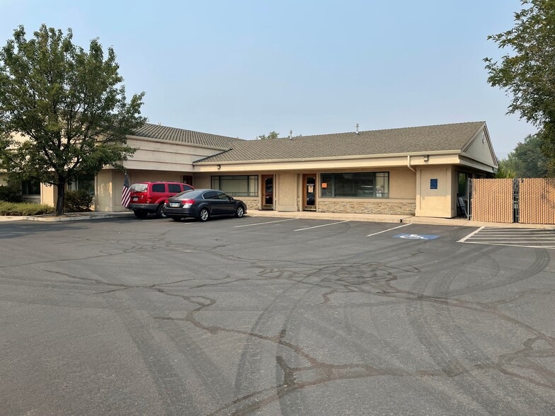 1817 Stewart St, Carson City, NV for lease - Building Photo - Image 2 of 8