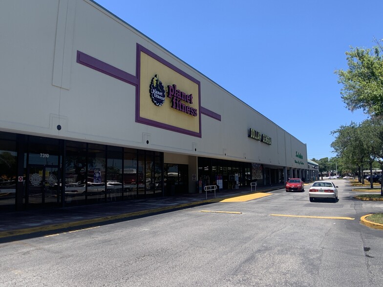 7004 W Waters Ave, Tampa, FL for lease - Building Photo - Image 2 of 4