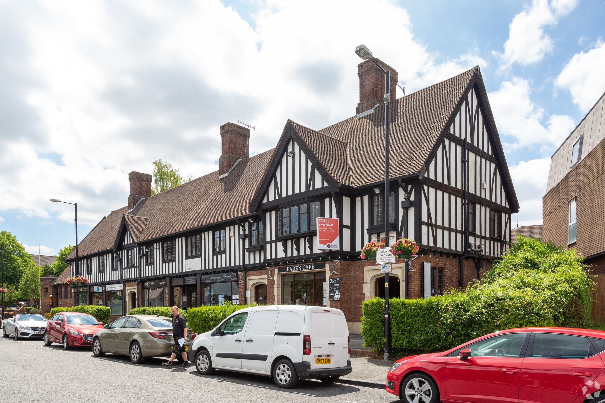 4-20 Victoria Sq, Droitwich for sale Primary Photo- Image 1 of 1