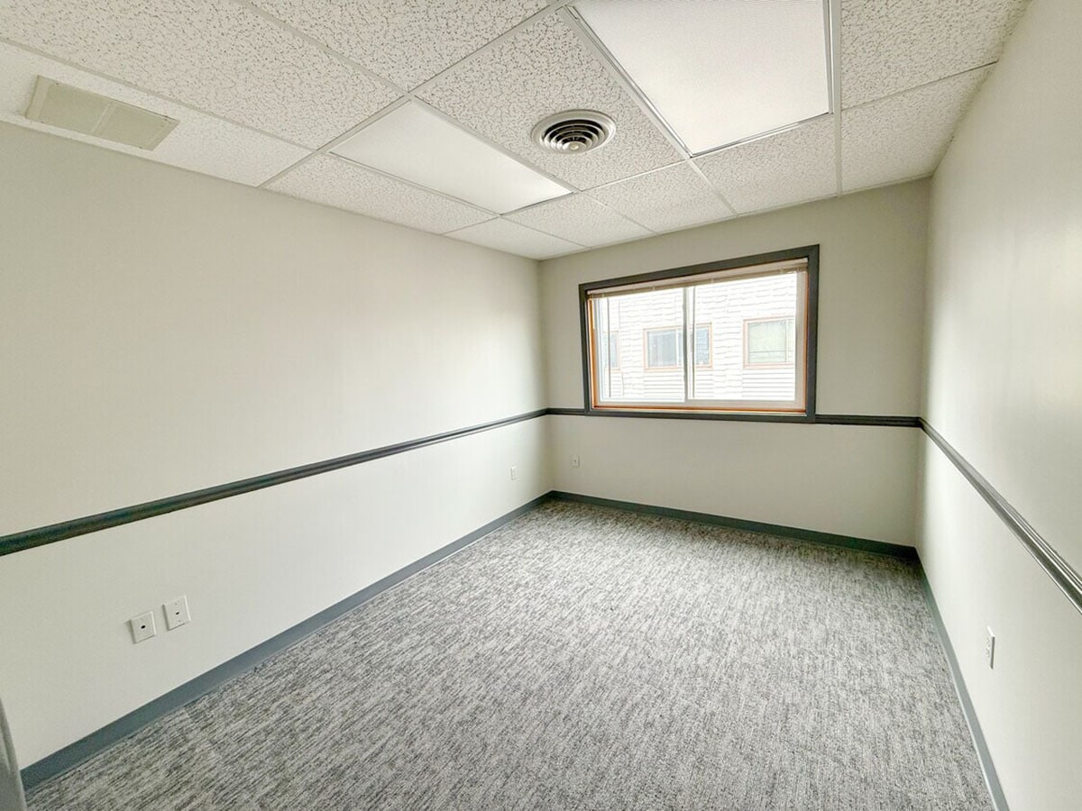 2746 W College Ave, State College, PA for lease Interior Photo- Image 1 of 2