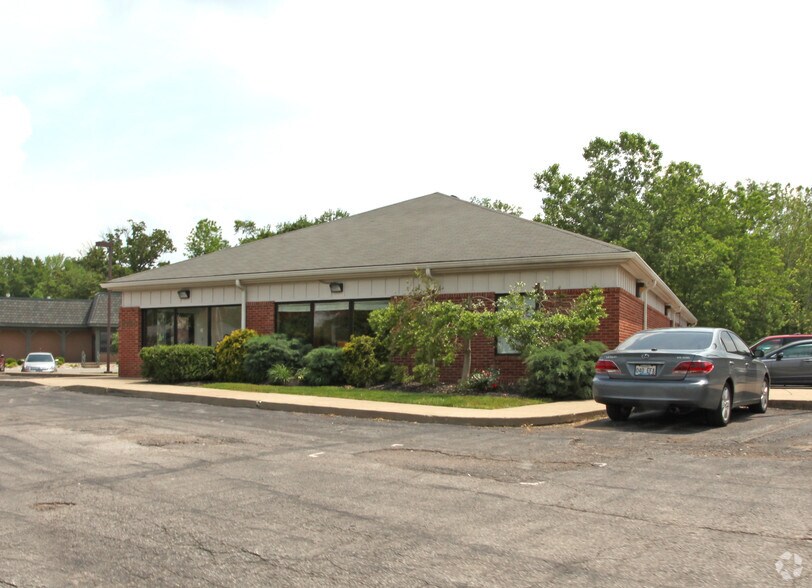 1804 10th St, Jeffersonville, IN for sale - Building Photo - Image 2 of 26