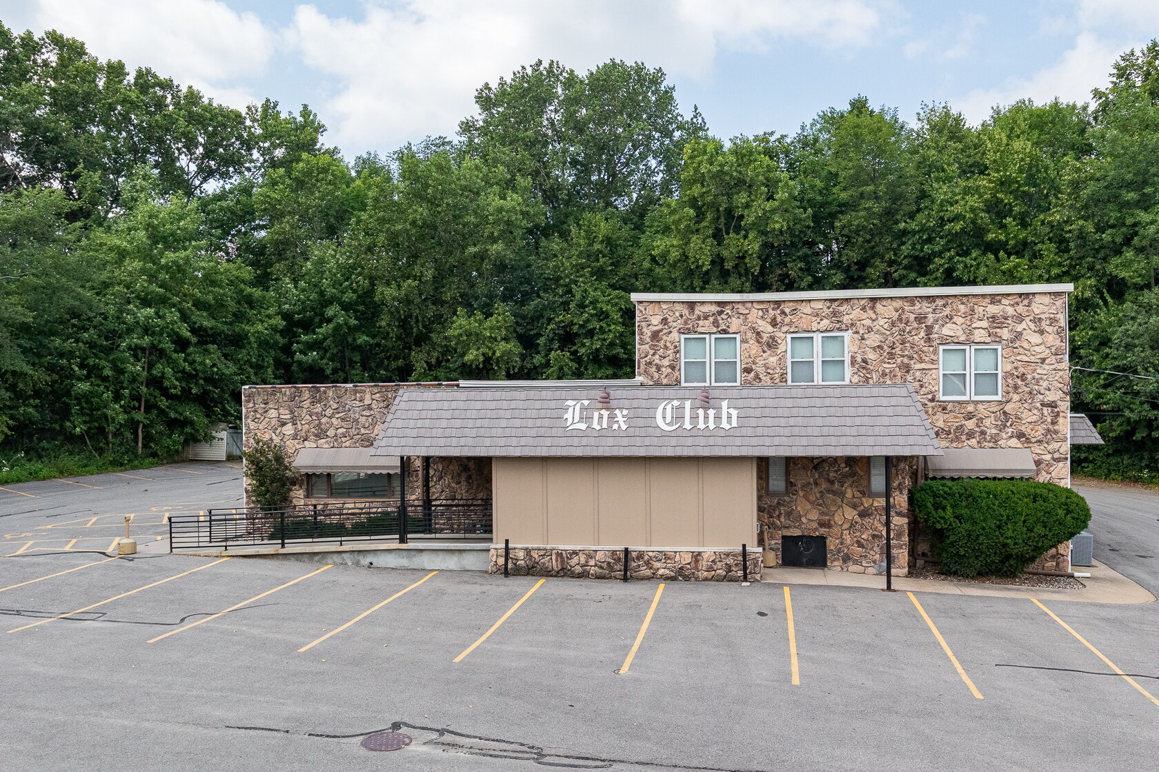591 State St, Combined Locks, WI for sale Primary Photo- Image 1 of 1
