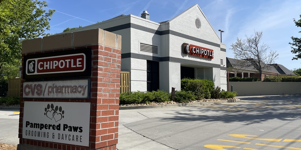 CVS | Chipotle | Allie's portfolio of 2 properties for sale on LoopNet.com - Building Photo - Image 2 of 6
