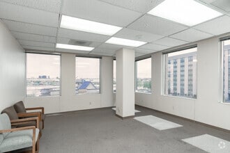 6070 Gateway Blvd E, El Paso, TX for lease Interior Photo- Image 2 of 7