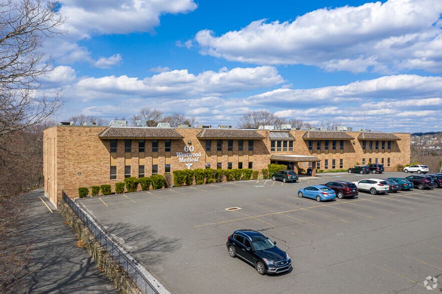 60 Westwood Ave, Waterbury, CT for sale - Primary Photo - Image 1 of 24