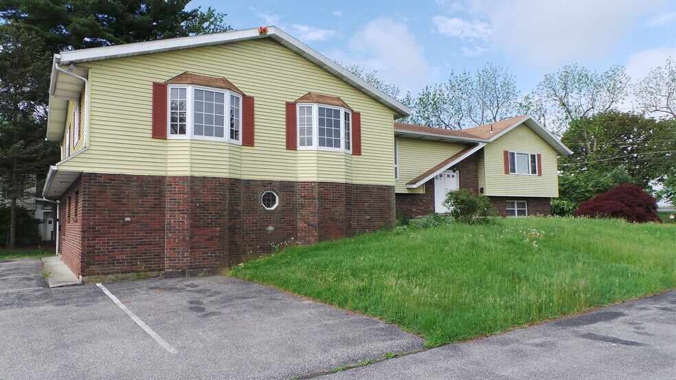 1991 Catasauqua Rd, Allentown, PA for sale - Building Photo - Image 1 of 1