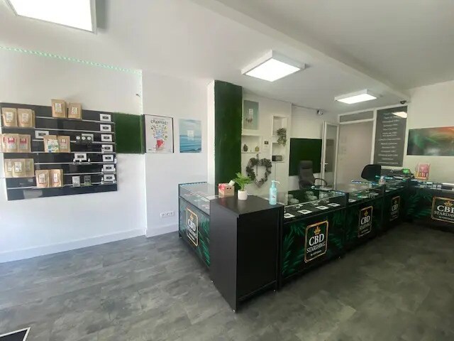 28 Rue Gustave Desplaces, Aix-en-Provence for lease - Building Photo - Image 3 of 9