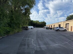 9197-9261 NE Davenport St, Blaine, MN for lease Interior Photo- Image 2 of 5