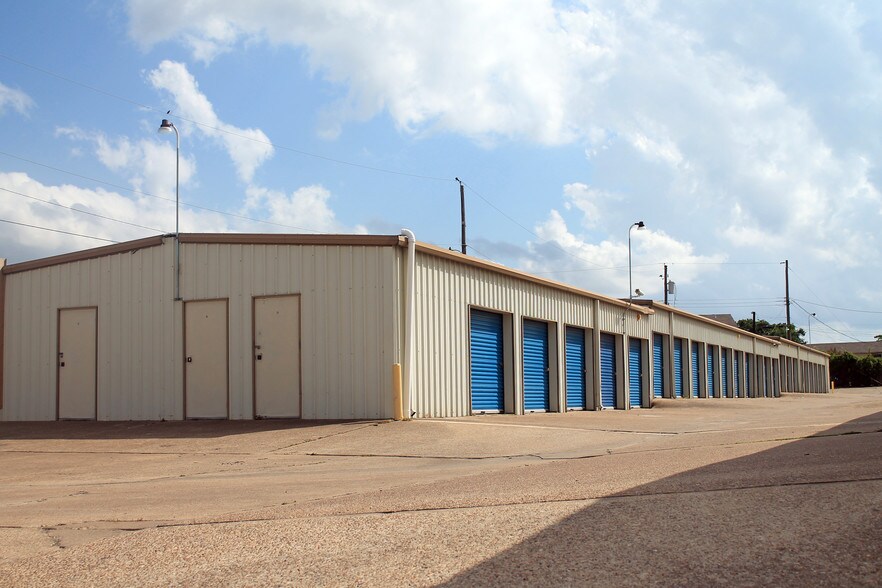 2600 Finfeather Rd, Bryan, TX for sale - Other - Image 1 of 1