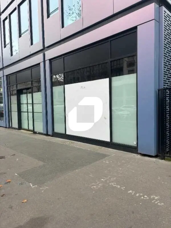 Retail in Boulogne-Billancourt for lease Building Photo- Image 1 of 13