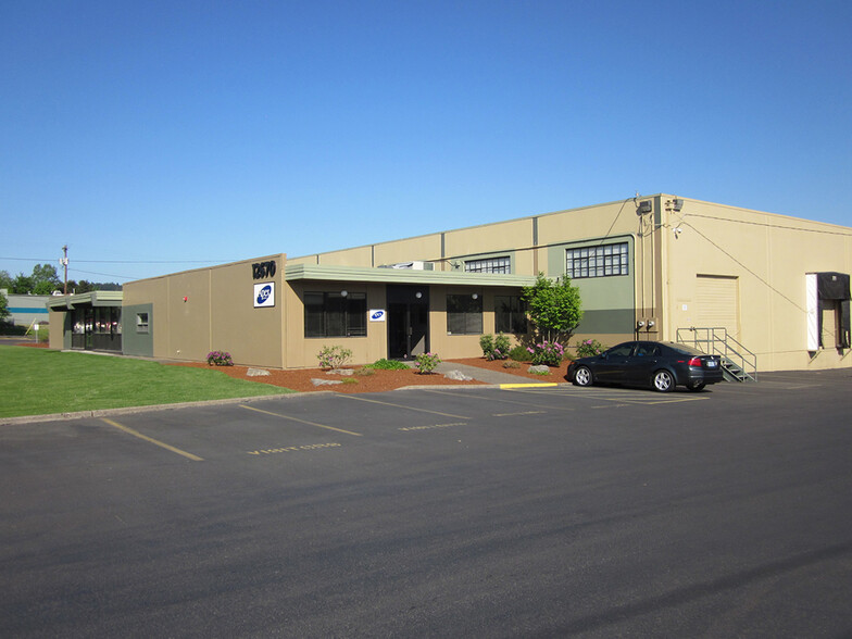 12700 SW Hall Blvd, Tigard, OR for lease - Building Photo - Image 1 of 4