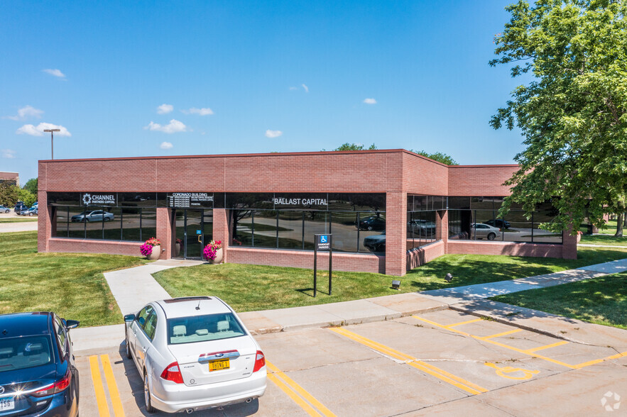 1200-1280 Office Plaza Dr, West Des Moines, IA for lease - Building Photo - Image 3 of 5