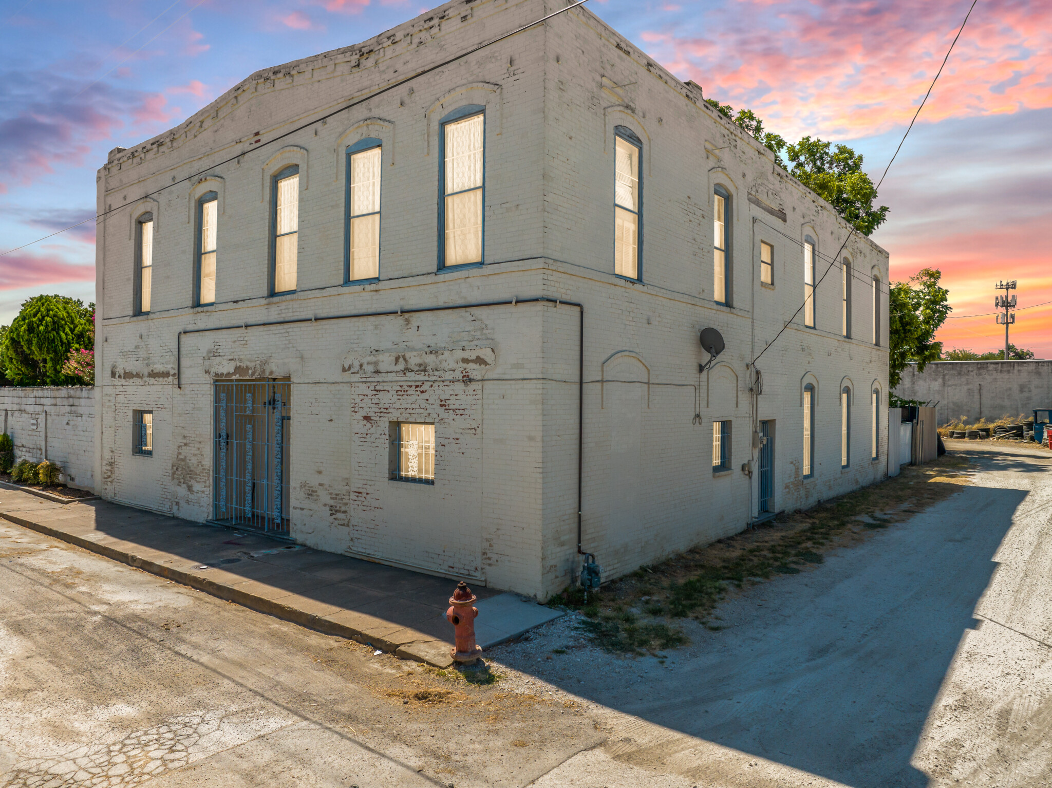 213 W Gould St, Hillsboro, TX for sale Primary Photo- Image 1 of 41