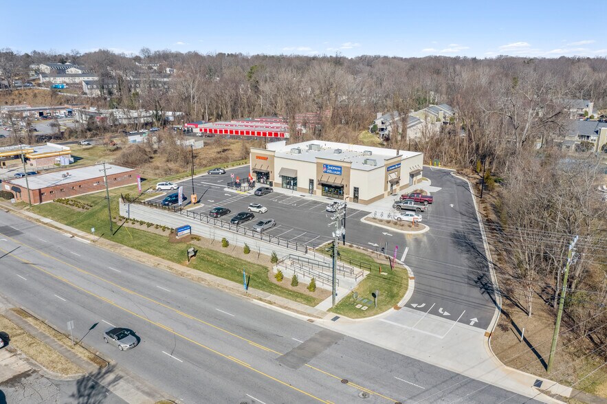 4809 Country Club Rd, WinstonSalem, NC 27104