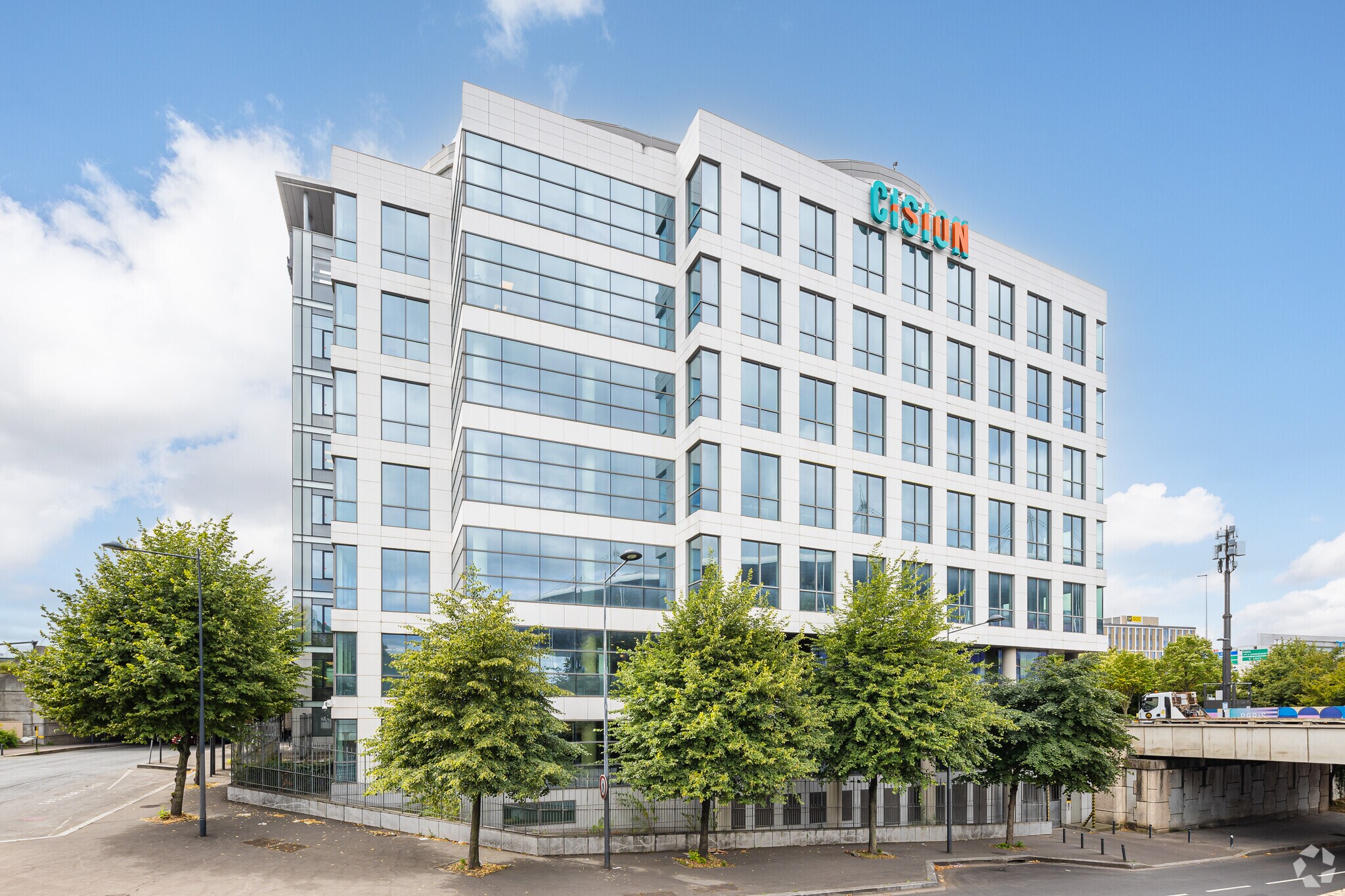 10 Avenue Du Stade De France, Saint-Denis for lease Primary Photo- Image 1 of 3