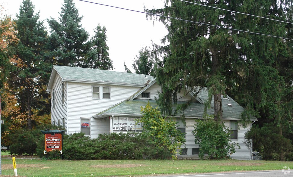 215 Northgate Dr, Warrendale, PA for sale - Primary Photo - Image 1 of 1