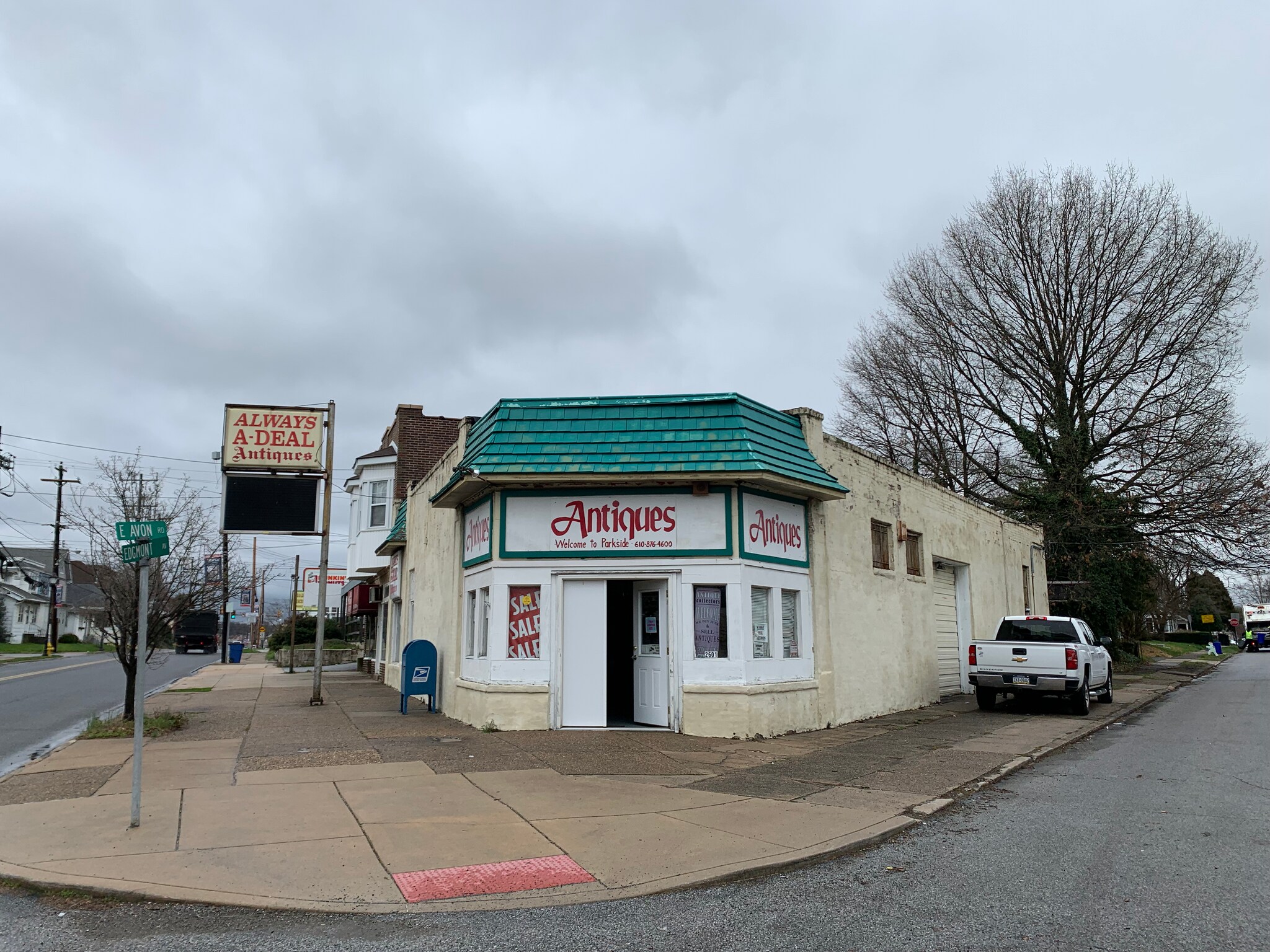 2601 Edgemont Ave, Parkside, PA 19015