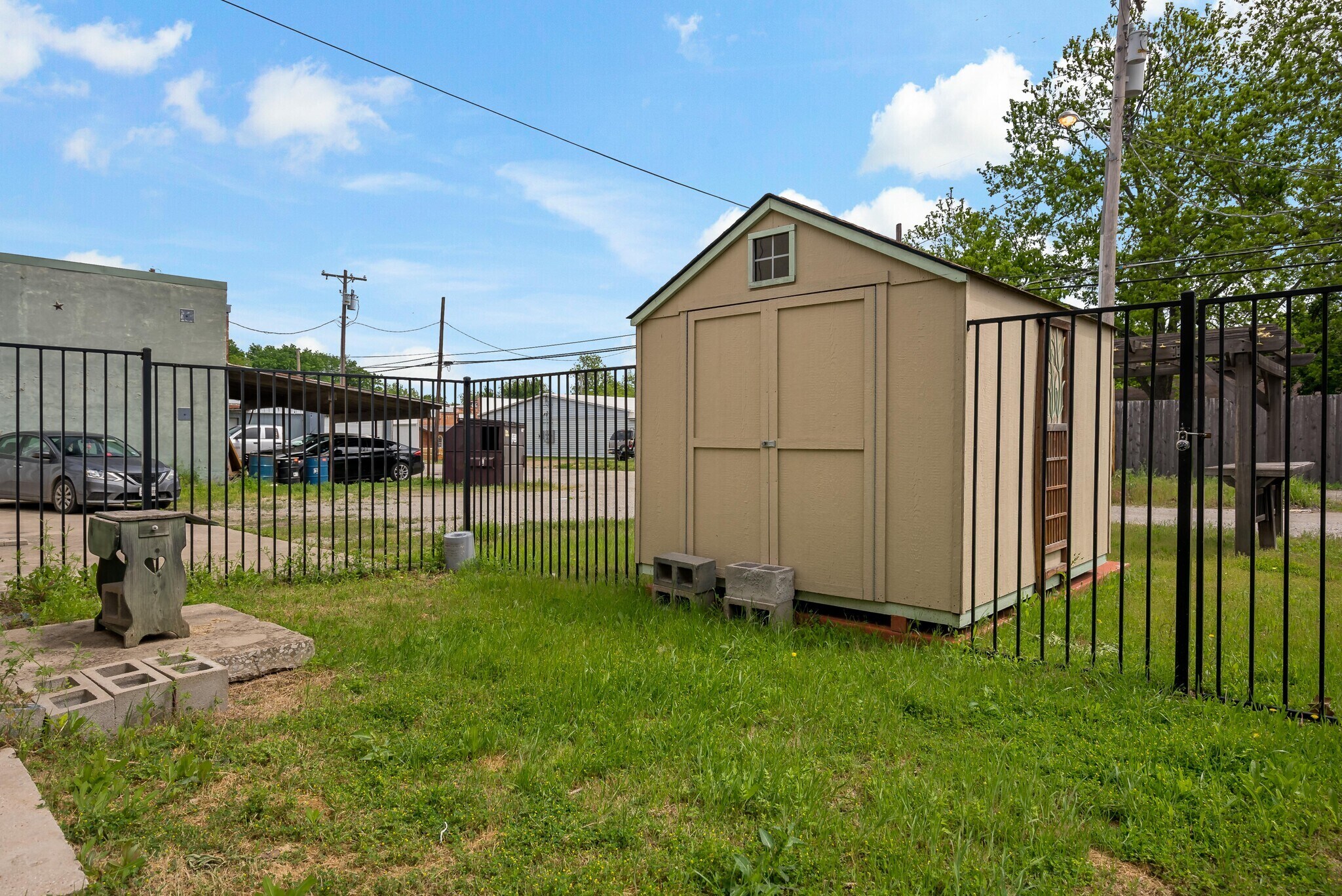 115 W Grand St, Whitewright, TX 75491 Retail for Sale