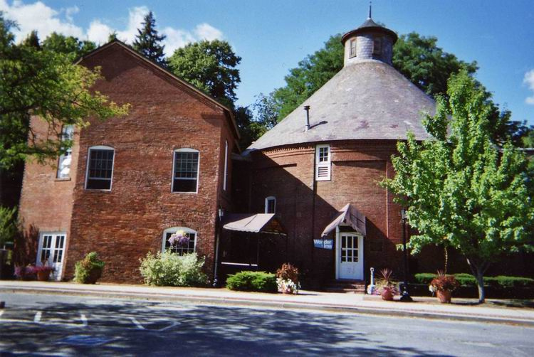 244 Main St, Northampton, MA for sale - Building Photo - Image 1 of 1