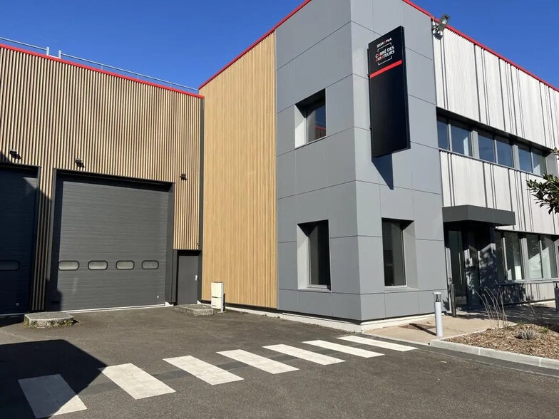 157 Avenue Charles Floquet, Le Blanc-Mesnil for lease - Building Photo - Image 2 of 6