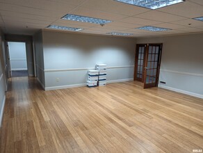 456 Fulton St, Peoria, IL for lease Interior Photo- Image 2 of 10