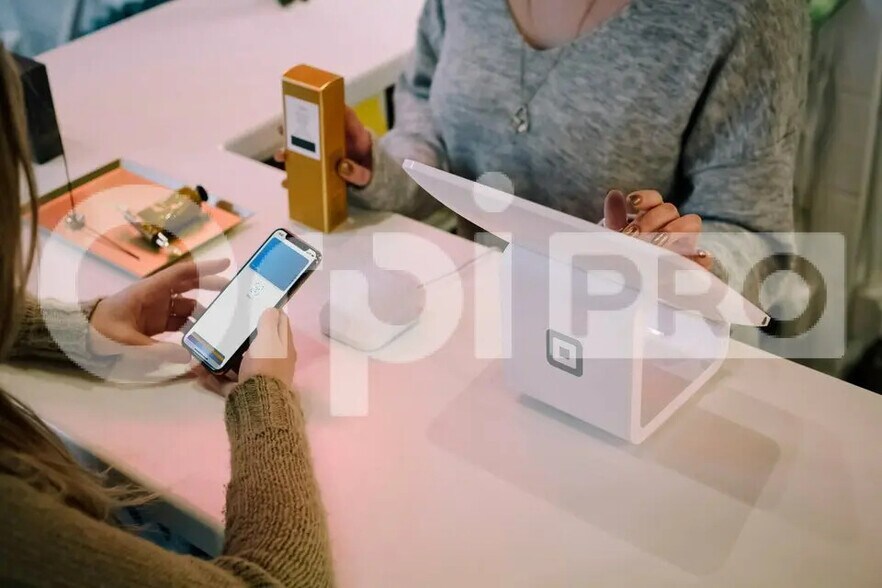 Retail in Tosse for lease - Building Photo - Image 1 of 2