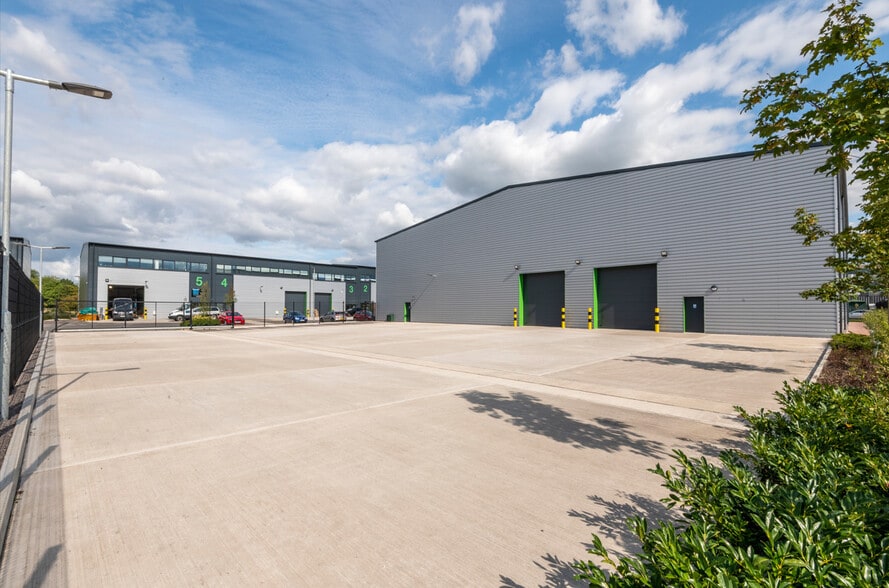 Nissan Way, Bishops Cleeve for sale - Building Photo - Image 2 of 5