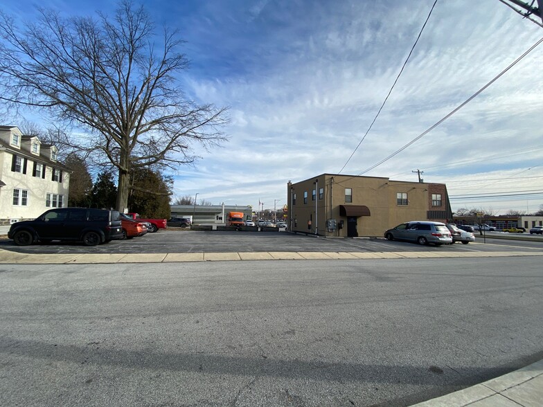 2619 West Chester Pike, Broomall, PA for lease - Building Photo - Image 3 of 5