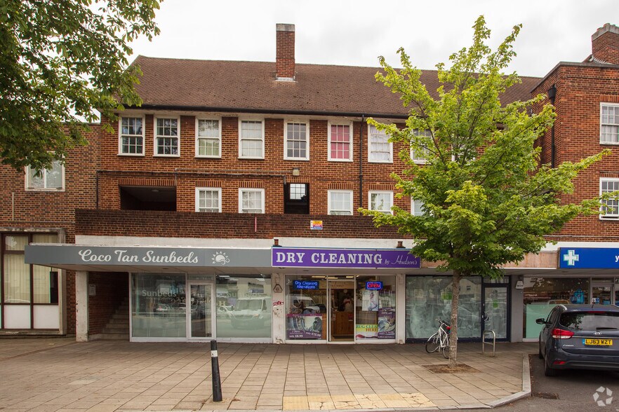 1-6 Elm Rd, Chessington for lease - Building Photo - Image 3 of 3