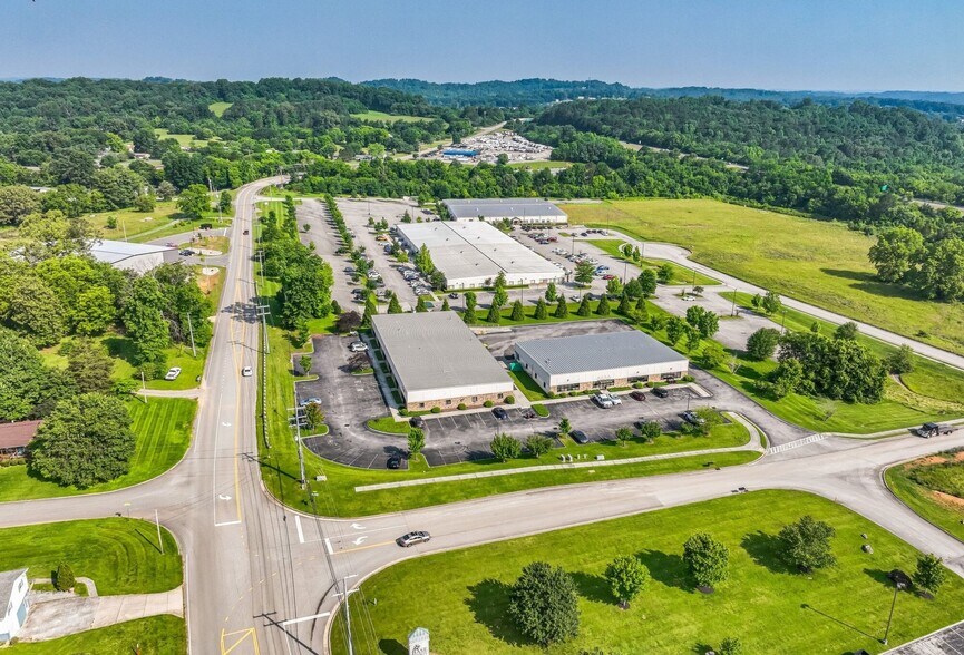 3231 N Star Cir, Louisville, TN for lease - Building Photo - Image 3 of 35