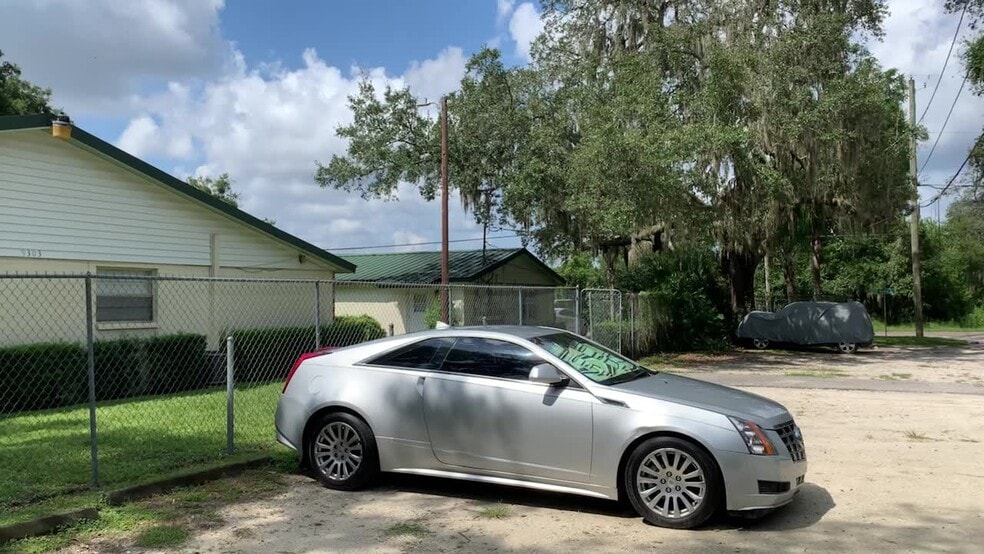 10605 Walker Rd, Thonotosassa, FL for sale - Commercial Listing Video - Image 2 of 30