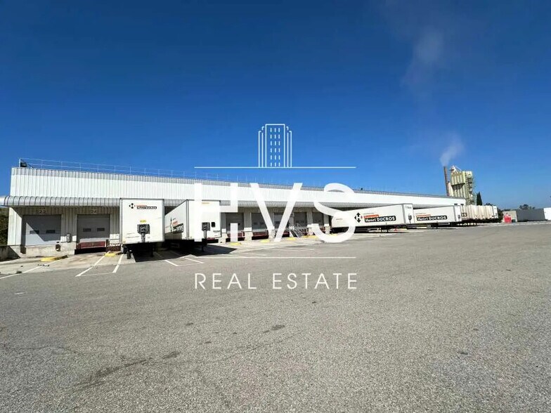 Industrial in Gignac-la-Nerthe for lease - Building Photo - Image 2 of 11