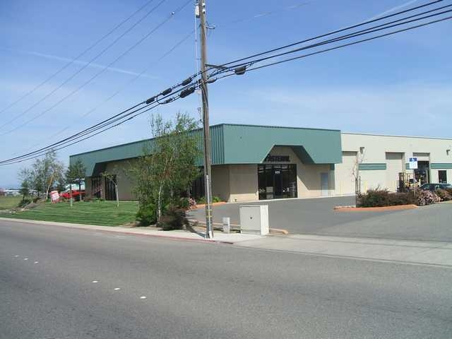 509 Armstrong Way, Oakdale, CA for lease - Primary Photo - Image 1 of 3