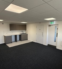 Streatham Rd, Mitcham for lease Interior Photo- Image 2 of 3