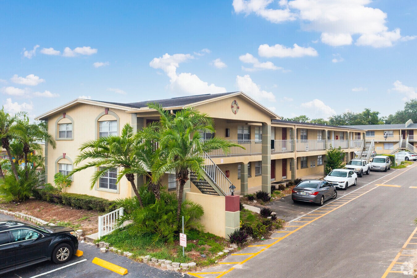 4810 4824 e busch blvd tampa fl 33617 loopnet com
