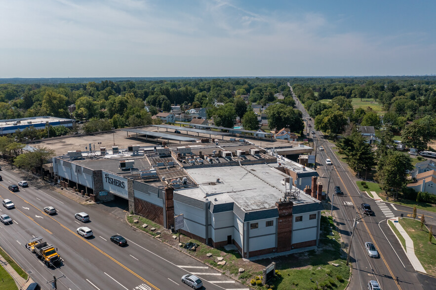 1858 Street Rd, Bensalem, PA for sale - Primary Photo - Image 1 of 21