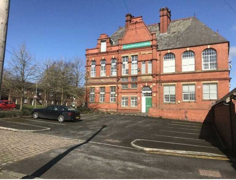 Shaw Rd, Oldham for sale - Primary Photo - Image 1 of 1