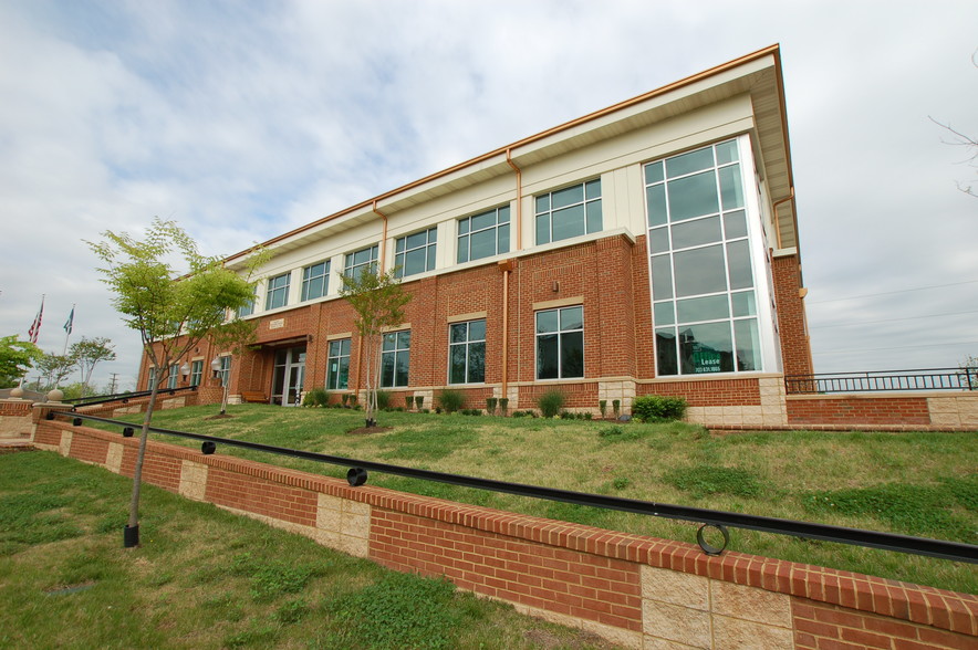 9110 Railroad Dr, Manassas Park, VA for lease - Building Photo - Image 3 of 36