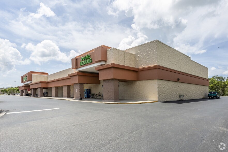 16950-16970 San Carlos Blvd, Fort Myers, FL for sale - Primary Photo - Image 1 of 1