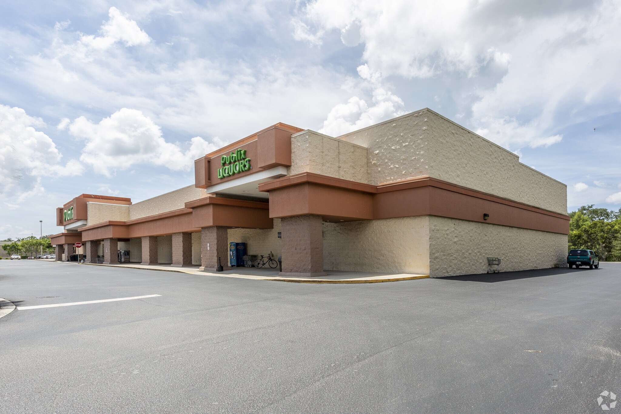 16950-16970 San Carlos Blvd, Fort Myers, FL for sale Primary Photo- Image 1 of 1