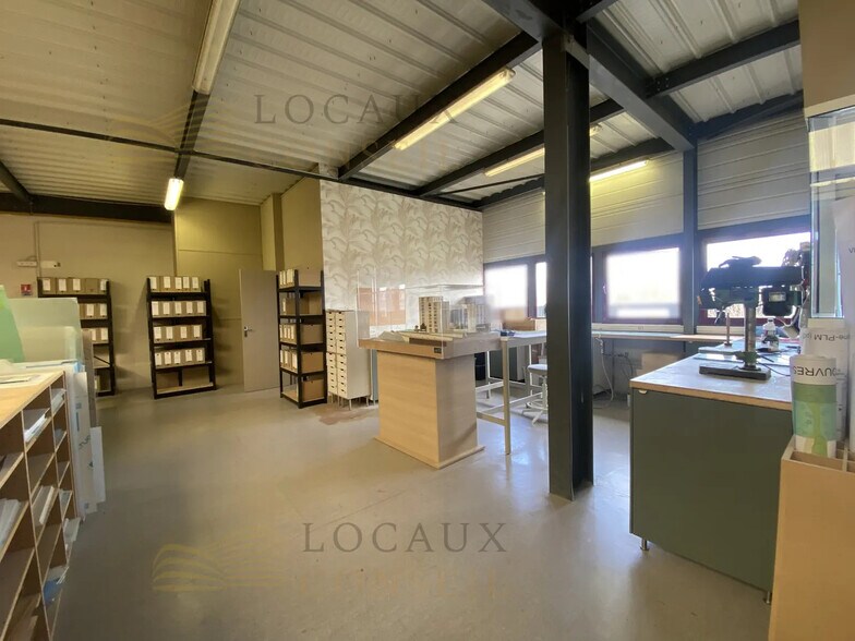 Flex in SAINT-OUEN-L'AUMONE for sale - Interior Photo - Image 2 of 6