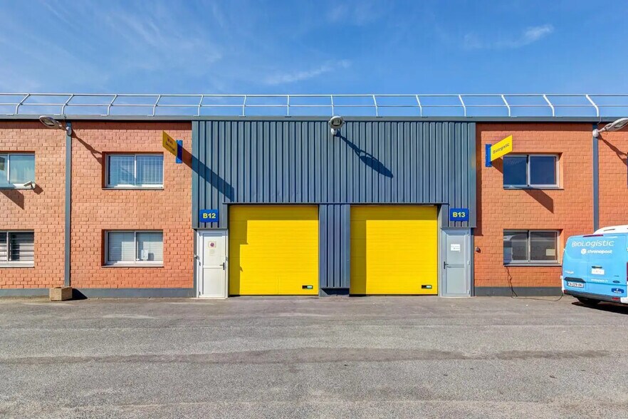 Flex in SAINT-OUEN-L'AUMONE for lease - Building Photo - Image 3 of 8